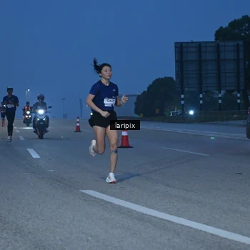 Runner Photo 7586177