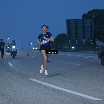 Runner Photo 7586179