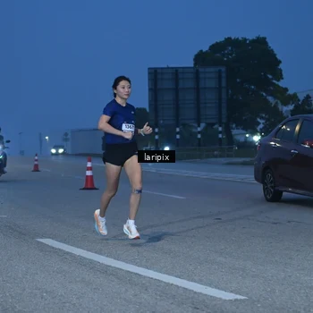 Runner Photo 7586181