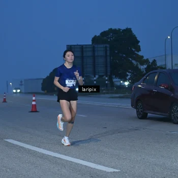 Runner Photo 7586182
