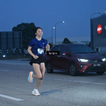 Runner Photo 7586188