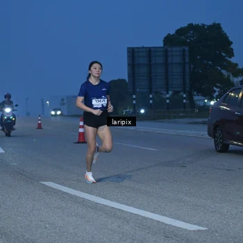 Runner Photo 7586189