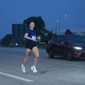 Runner Photo 7586191