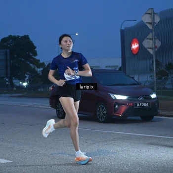 Runner Photo 7586195