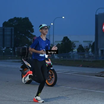 Runner Photo 7586200