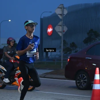Runner Photo 7586201