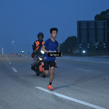 Runner Photo 7586208