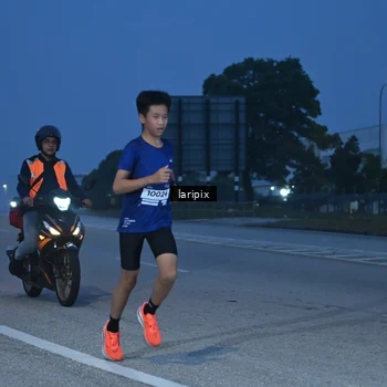 Runner Photo 7586212
