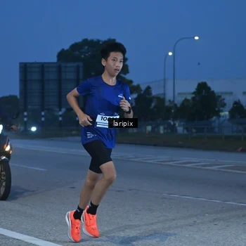 Runner Photo 7586217