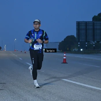 Runner Photo 7586225