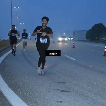 Runner Photo 7586232