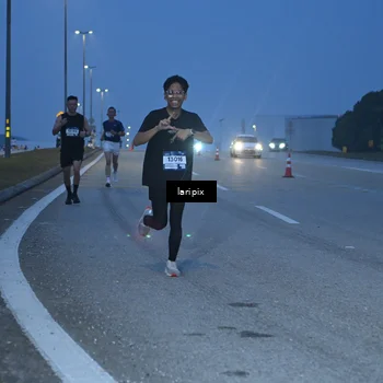 Runner Photo 7586234