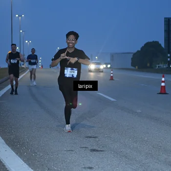 Runner Photo 7586235