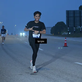 Runner Photo 7586240