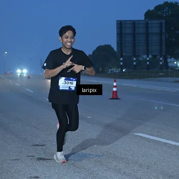Runner Photo 7586241