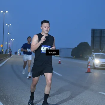 Runner Photo 7586246