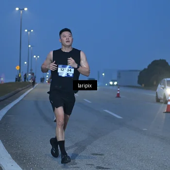 Runner Photo 7586248