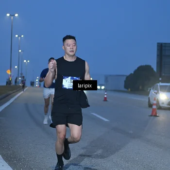 Runner Photo 7586250