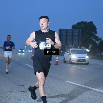 Runner Photo 7586251