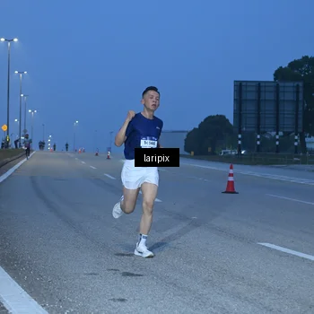 Runner Photo 7586254