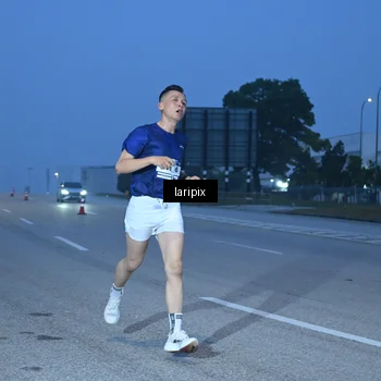 Runner Photo 7586255