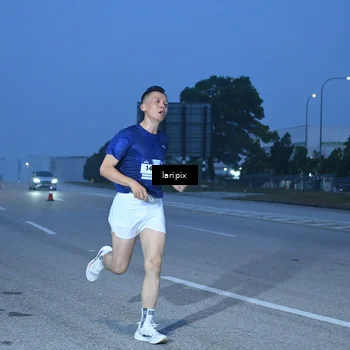 Runner Photo 7586259