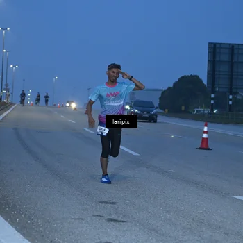 Runner Photo 7586264