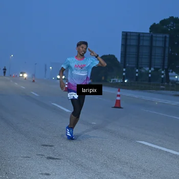 Runner Photo 7586266