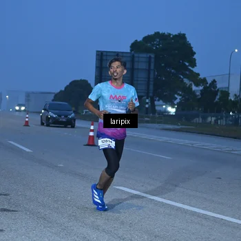 Runner Photo 7586274