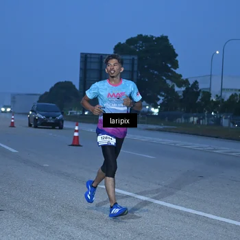 Runner Photo 7586276