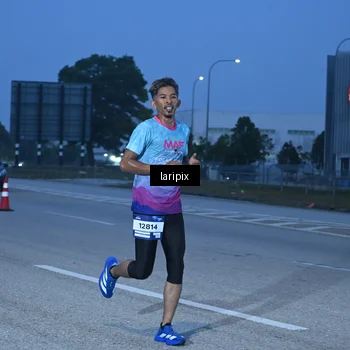 Runner Photo 7586277