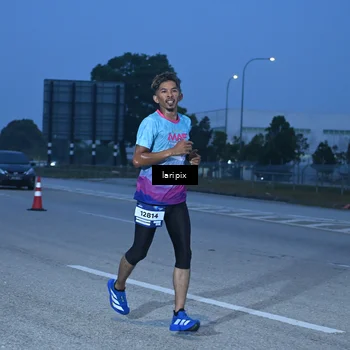 Runner Photo 7586278