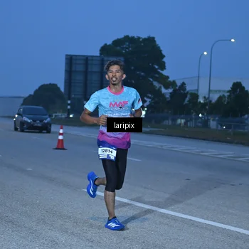 Runner Photo 7586279