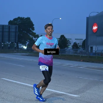 Runner Photo 7586280