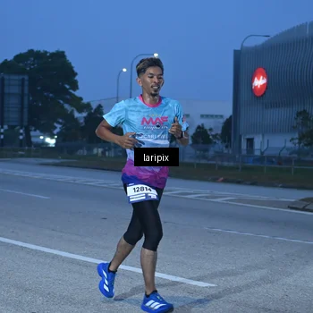 Runner Photo 7586281