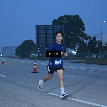 Runner Photo 7586282