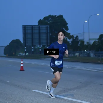 Runner Photo 7586285
