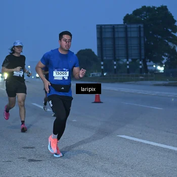 Runner Photo 7586291