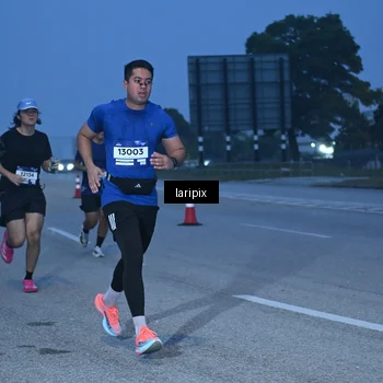 Runner Photo 7586301