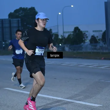 Runner Photo 7586303