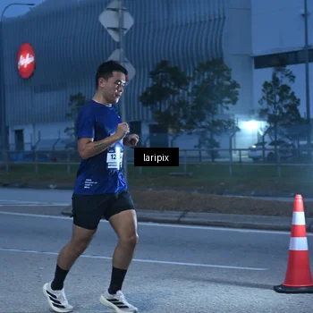 Runner Photo 7586311