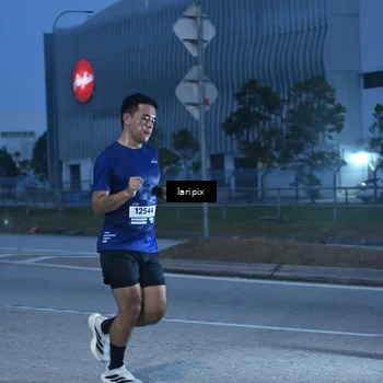 Runner Photo 7586313
