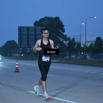 Runner Photo 7586319