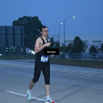 Runner Photo 7586323