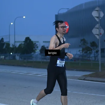 Runner Photo 7586326