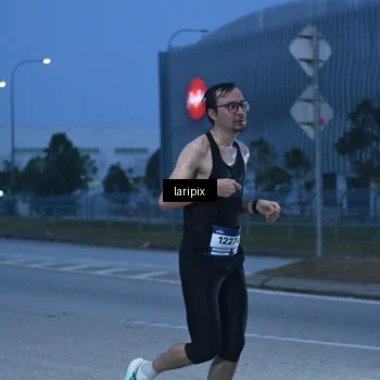 Runner Photo 7586327