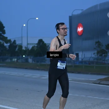 Runner Photo 7586328