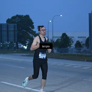 Runner Photo 7586330