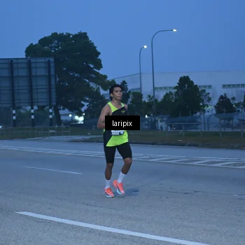 Runner Photo 7586334