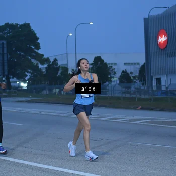 Runner Photo 7586343